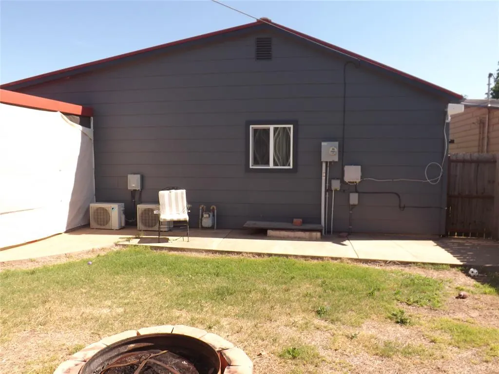 Photo 5 — 608 E Davis Street, Tipton, OK 73570