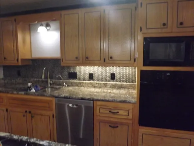 Photo 6 — 608 E Davis Street, Tipton, OK 73570