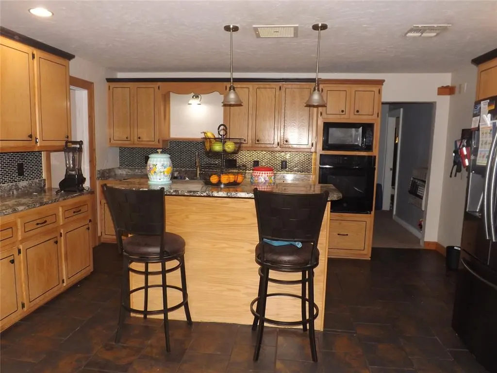 Photo 11 — 608 E Davis Street, Tipton, OK 73570