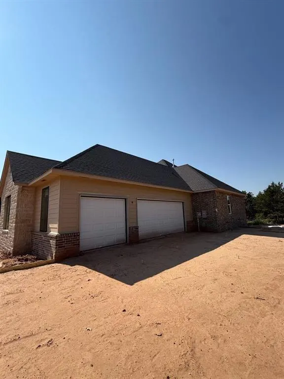 Photo 5 — 8229 Waxwing Way, Guthrie, OK 73044