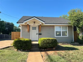 Sold home at 211 W Corbin Avenue