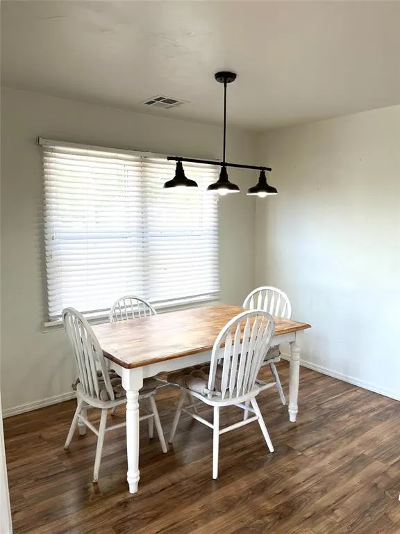 Photo 5 — 211 W Corbin Avenue, Altus, OK 73521