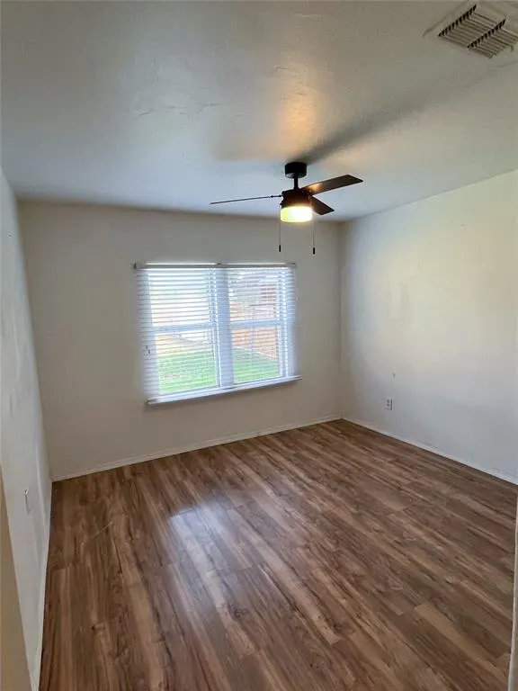 Photo 10 — 211 W Corbin Avenue, Altus, OK 73521