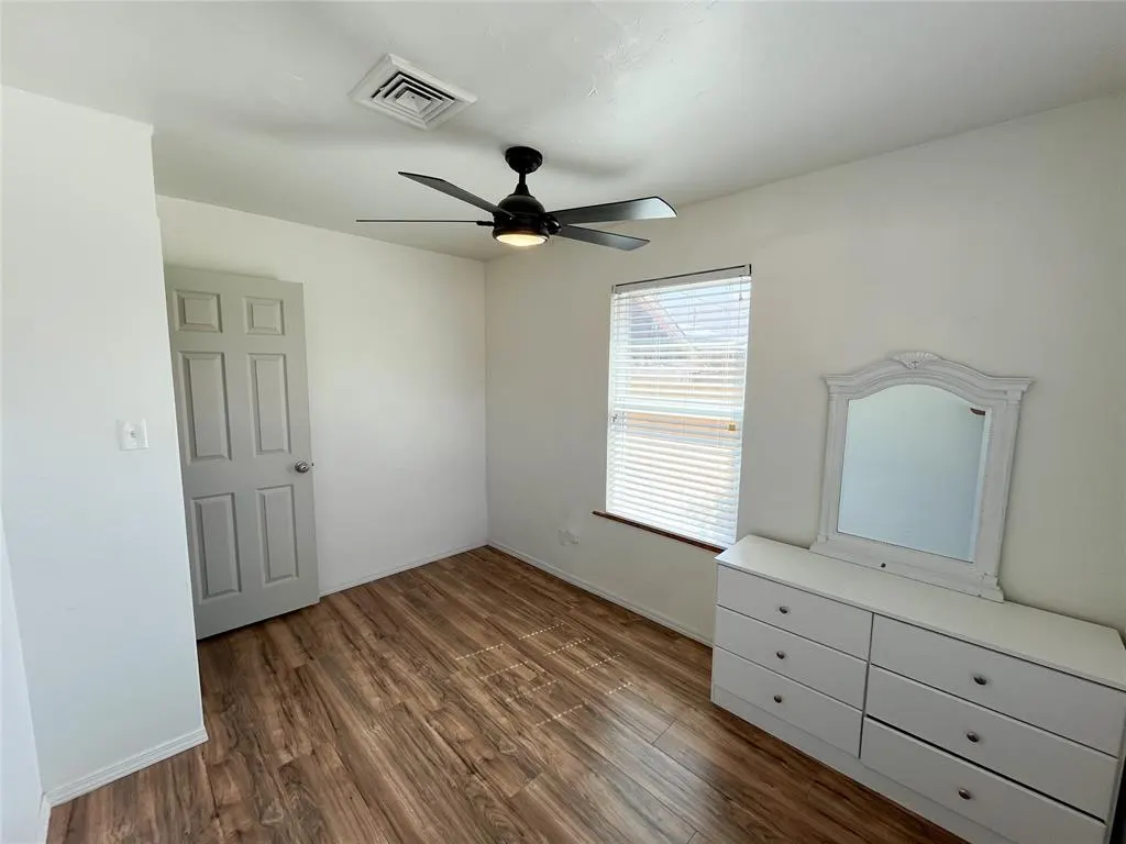 Photo 11 — 211 W Corbin Avenue, Altus, OK 73521