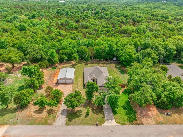 Photo 2 — 15500 Whispering Oaks Road, Newalla, OK 74857