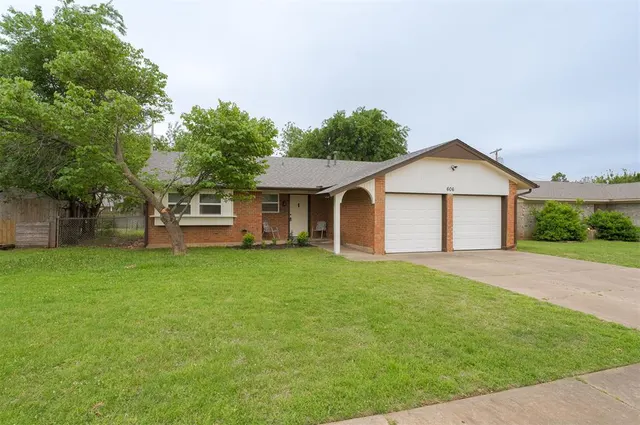 Photo 2 — 606 W 7 Street, Edmond, OK 73003