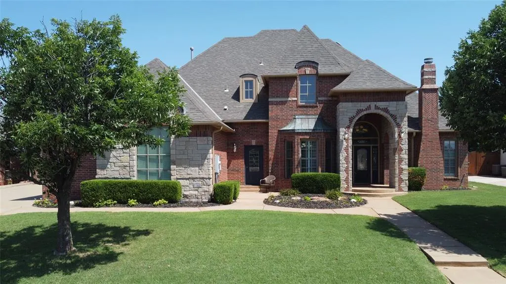 Front exterior — 1101 Wb Meyer Parkway, Edmond, OK 73025