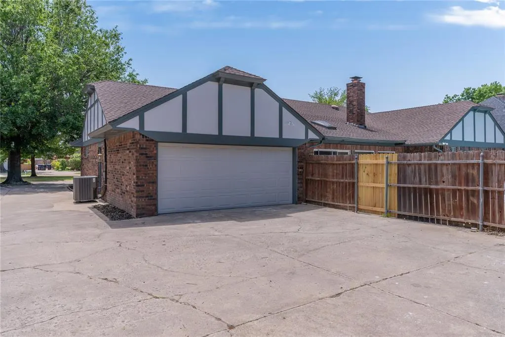 Photo 41 — 2109 Tuttington, Oklahoma City, OK 73170