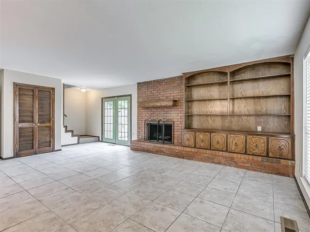 Photo 4 — 6101 NW Gaelic Glen Drive, Oklahoma City, OK 73142