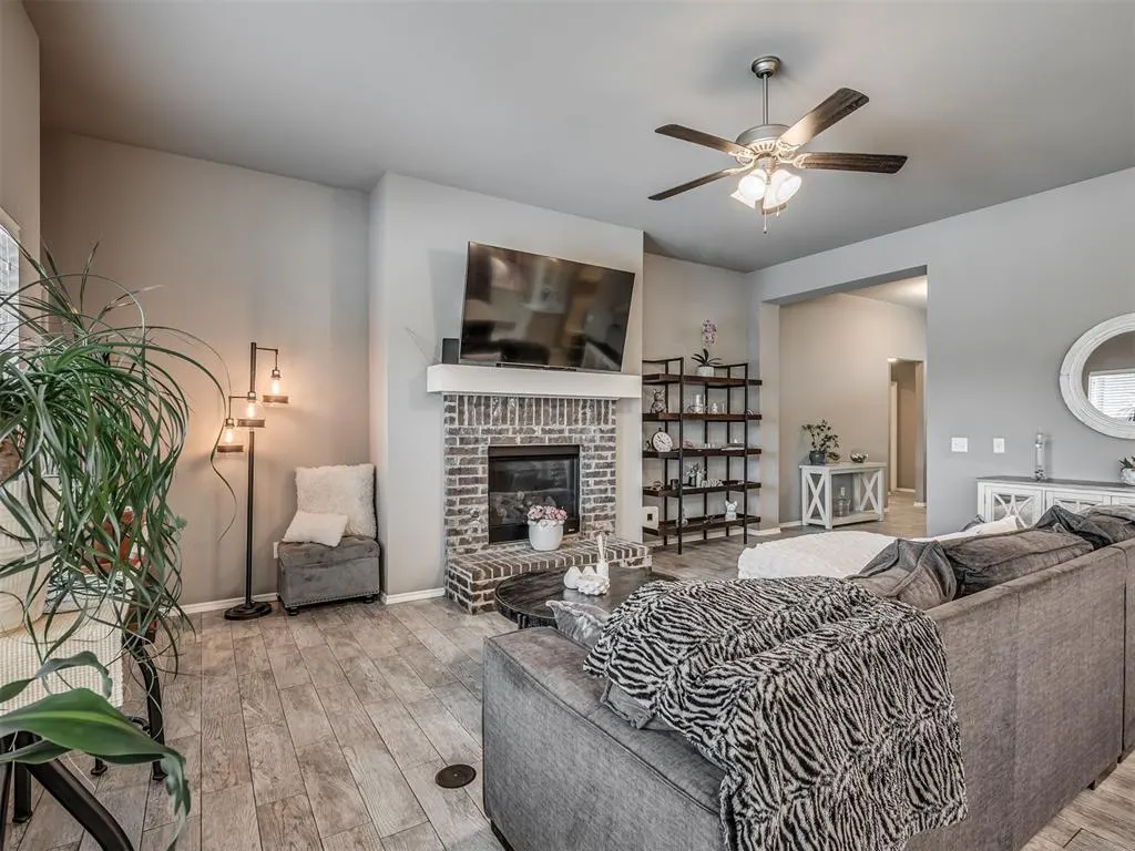 Photo 9 — 15709 Rosedown Drive, Oklahoma City, OK 73170