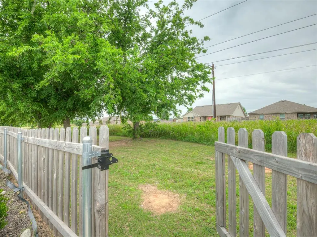 Photo 39 — 15709 Rosedown Drive, Oklahoma City, OK 73170