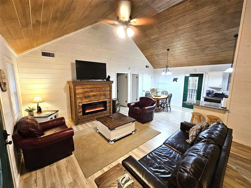 Photo 4 — 178 Marlin Drive, Broken Bow, OK 74728