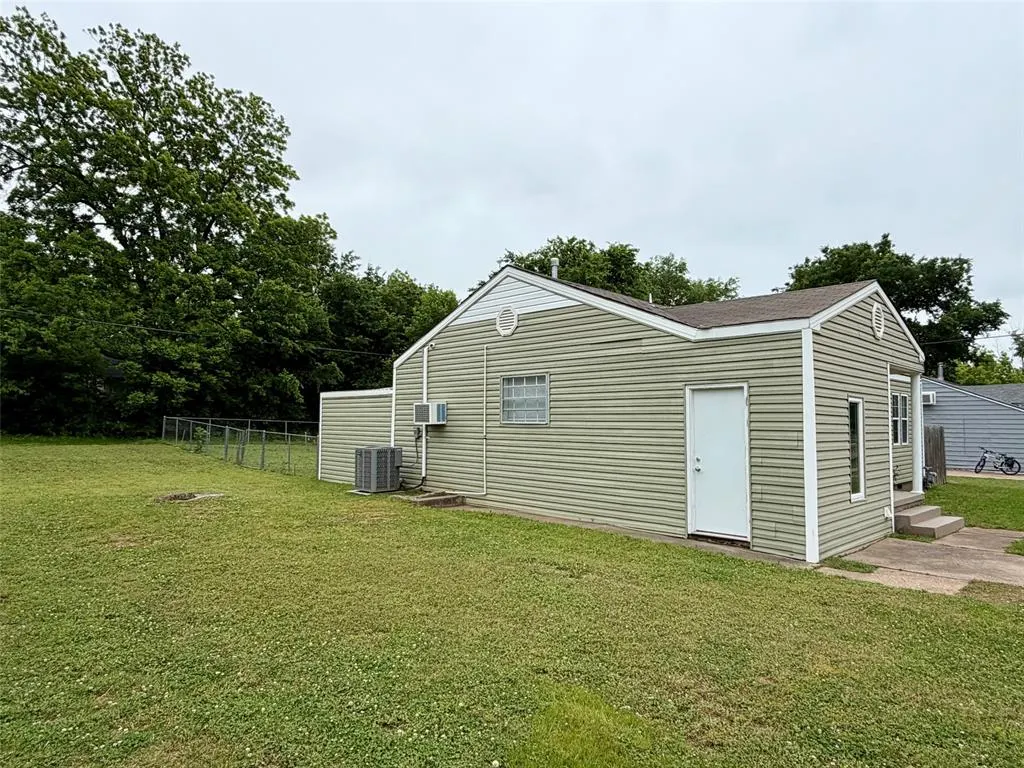 Photo 23 — 712 Coolidge Drive, Seminole, OK 74868