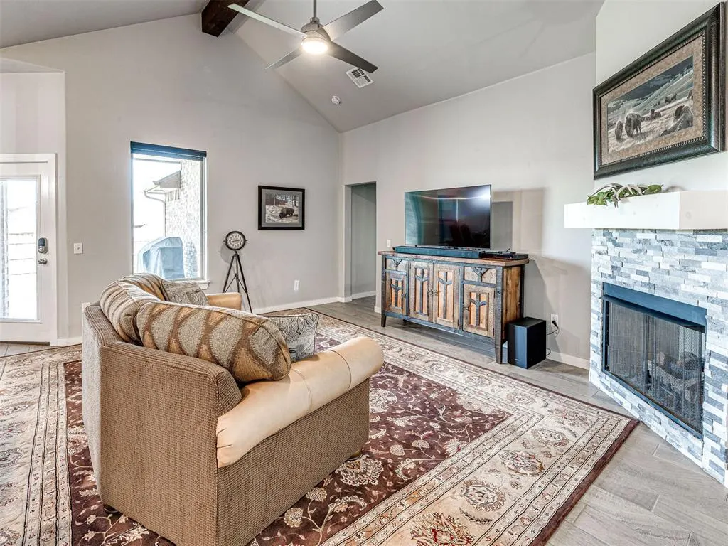 Photo 8 — 3696 King Arthur Court, Newcastle, OK 73065