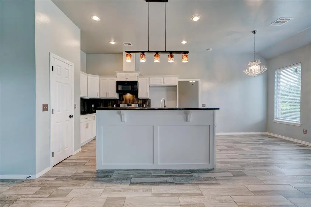 Photo 15 — 2023 Westbury Drive, Midwest City, OK 73130