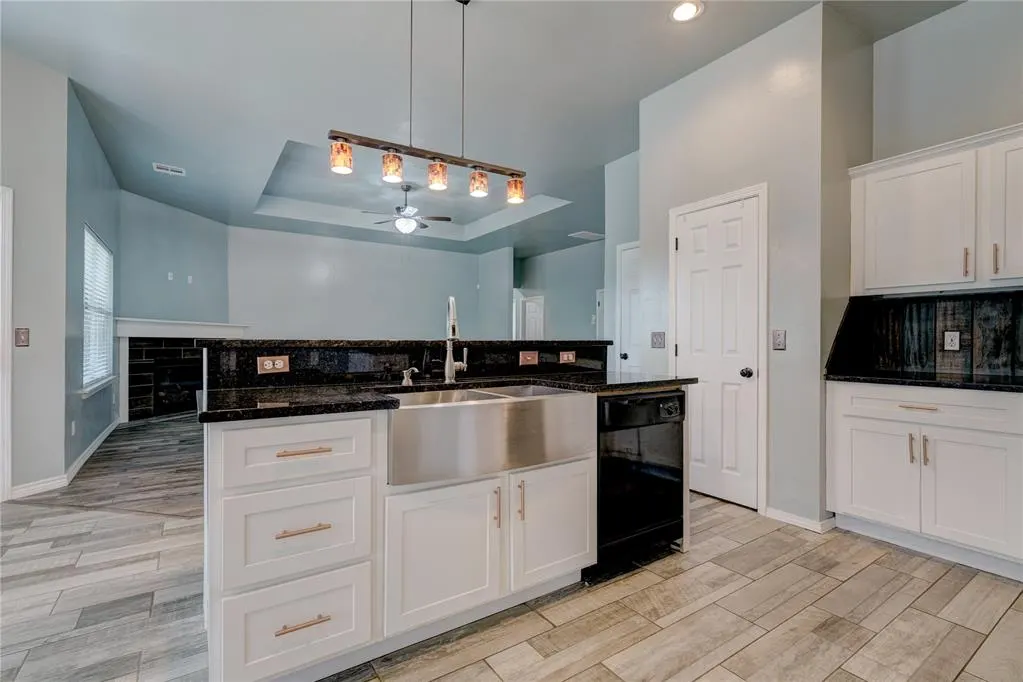 Photo 17 — 2023 Westbury Drive, Midwest City, OK 73130