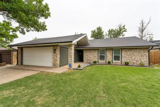 Photo 2 — 2232 NW 114th Street, Oklahoma City, OK 73120