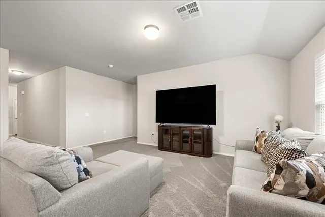 Photo 4 — 11732 NW 96th Street, Yukon, OK 73099