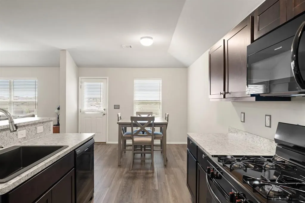 Photo 8 — 11732 NW 96th Street, Yukon, OK 73099