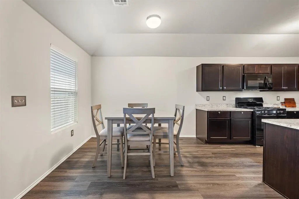 Photo 9 — 11732 NW 96th Street, Yukon, OK 73099