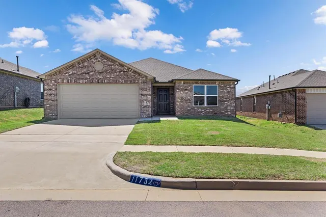 Front exterior — 11732 NW 96th Street, Yukon, OK 73099