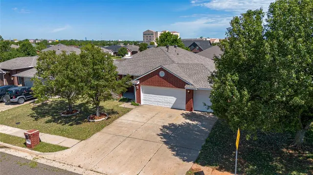 Photo 3 — 5405 SE 81st Terrace, Oklahoma City, OK 73135