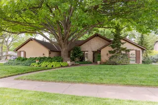 Sold home at 2616 Lynnwood Circle