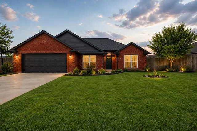 Photo 2 — 39 NE Deerfield Drive, Elgin, OK 73538