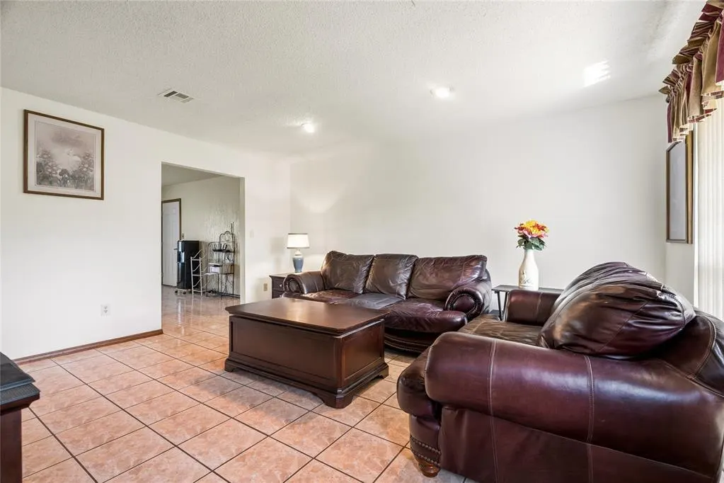 Photo 6 — 988 County Street 2949, Tuttle, OK 73089