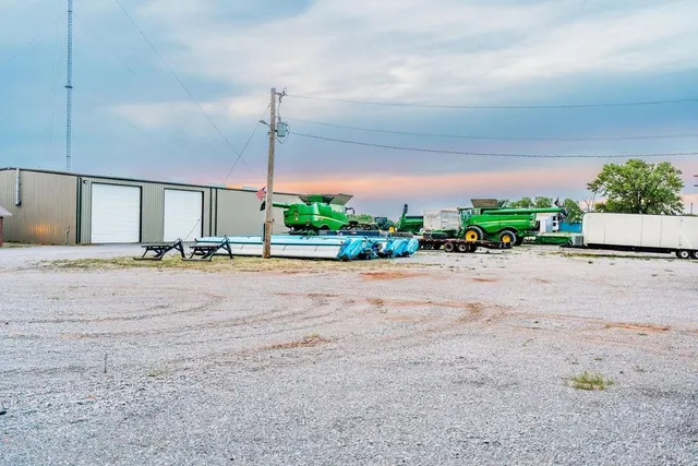 Photo 3 — 20295 E 1280 Road, Carter, OK 73627