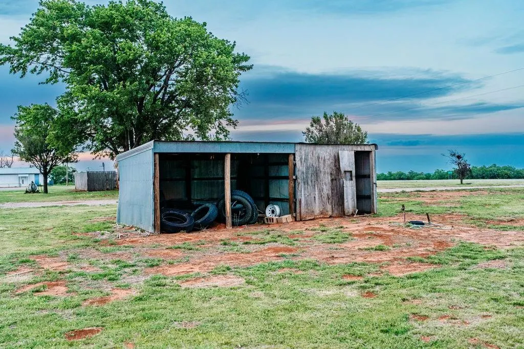 Photo 8 — 20295 E 1280 Road, Carter, OK 73627