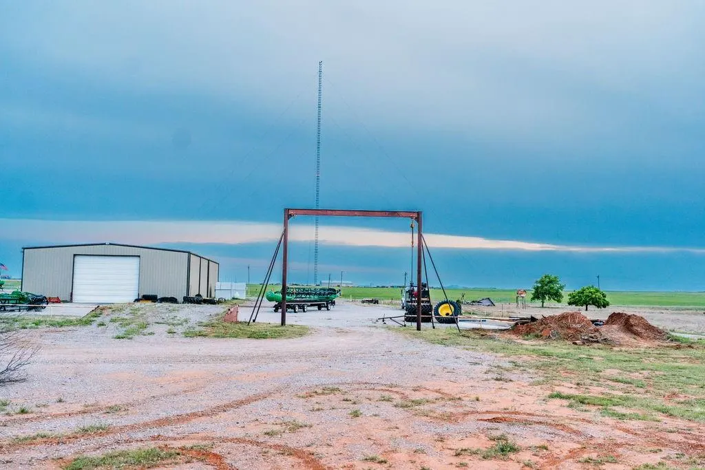 Photo 18 — 20295 E 1280 Road, Carter, OK 73627