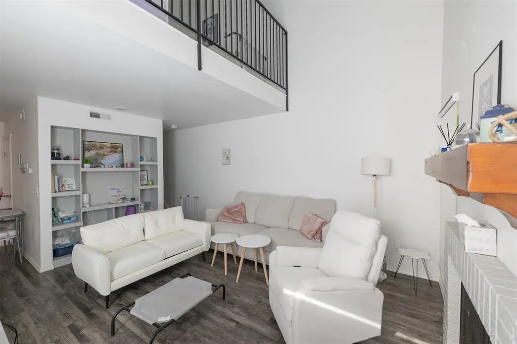 Photo 3 — 824 Cardinal Creek Boulevard, Norman, OK 73072
