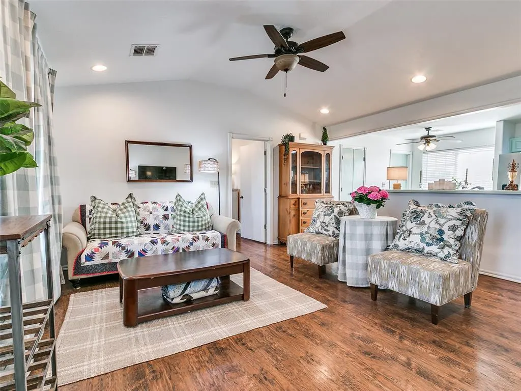 Photo 7 — 25293 N 2960 Road, Cashion, OK 73016