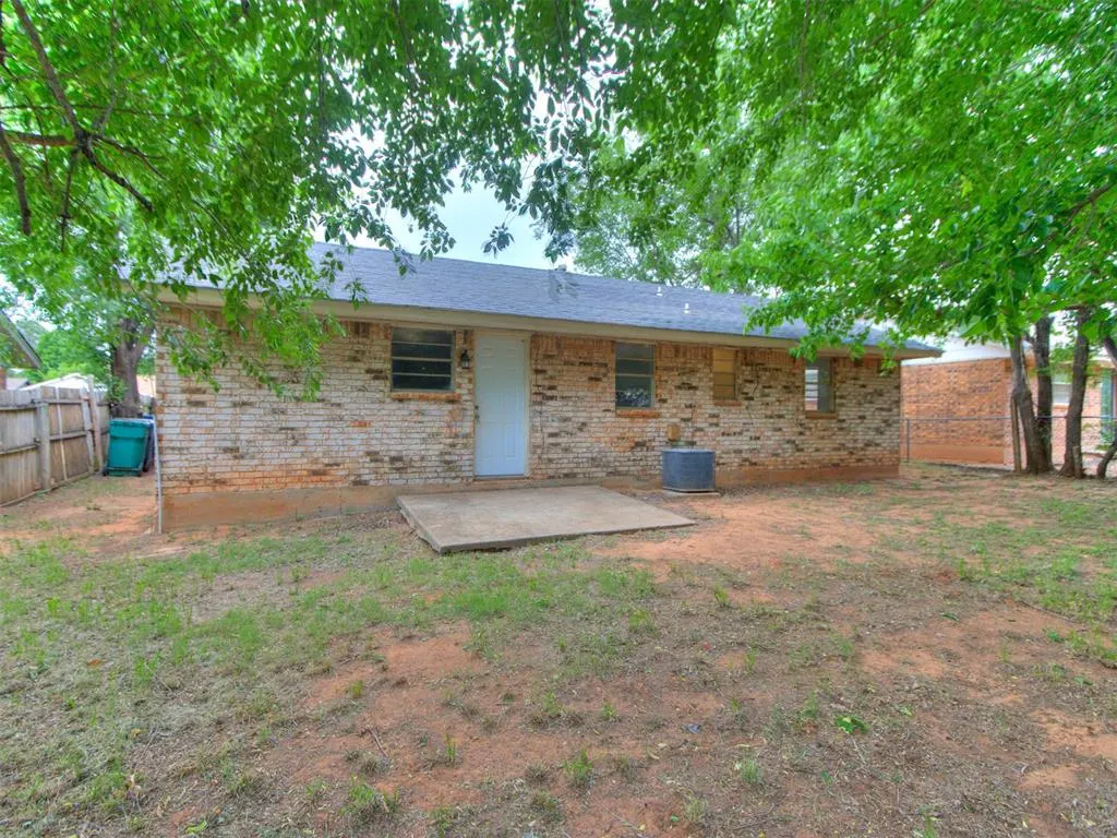 Photo 7 — 4825 S Fairmont Avenue, Oklahoma City, OK 73129