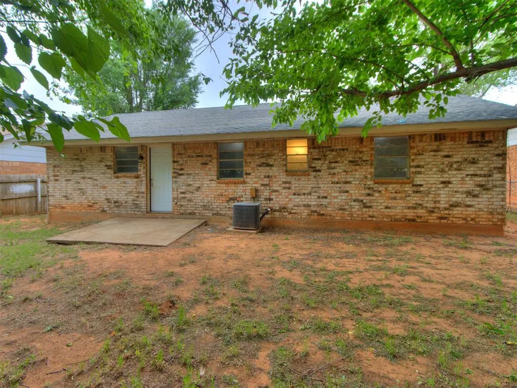 Photo 8 — 4825 S Fairmont Avenue, Oklahoma City, OK 73129