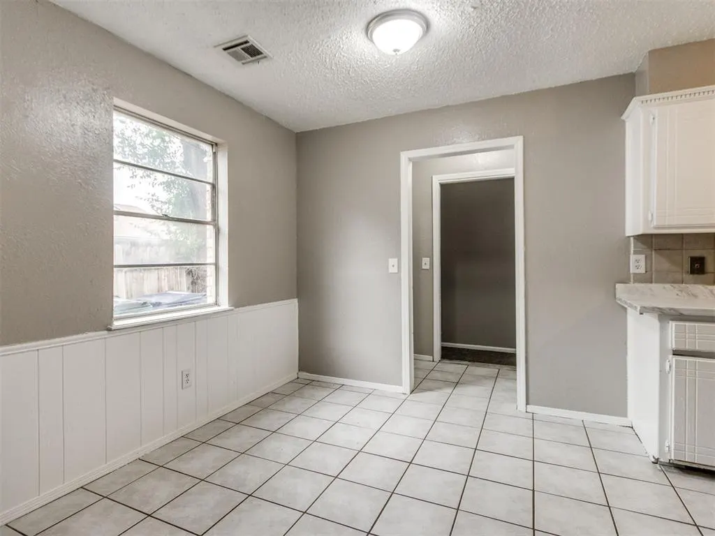 Photo 16 — 4825 S Fairmont Avenue, Oklahoma City, OK 73129