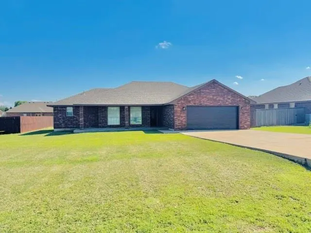 Front exterior — 112 W Comanche Avenue, Cashion, OK 73016