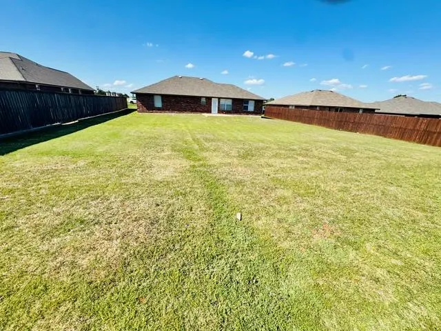 Photo 4 — 112 W Comanche Avenue, Cashion, OK 73016