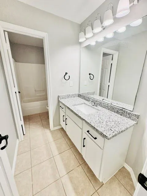 Photo 14 — 112 W Comanche Avenue, Cashion, OK 73016