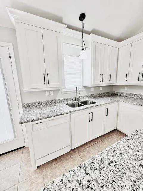 Photo 9 — 112 W Comanche Avenue, Cashion, OK 73016