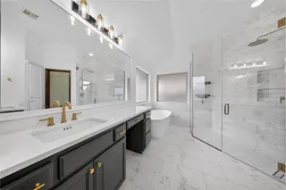 Sold home at 2712 SW 141st Street