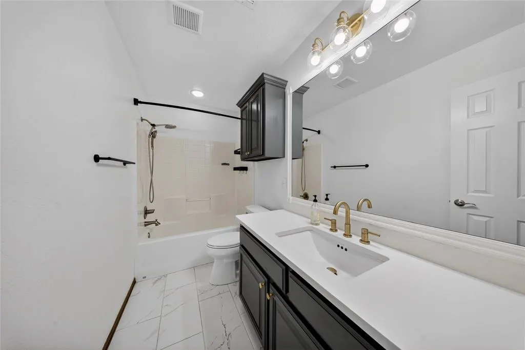 Photo 11 — 2712 SW 141st Street, Oklahoma City, OK 73170