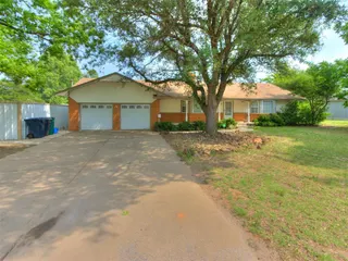 Sold home at 5929 NW 28th Street