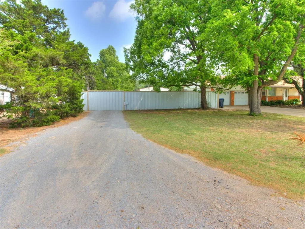 Photo 4 — 5929 NW 28th Street, Oklahoma City, OK 73127