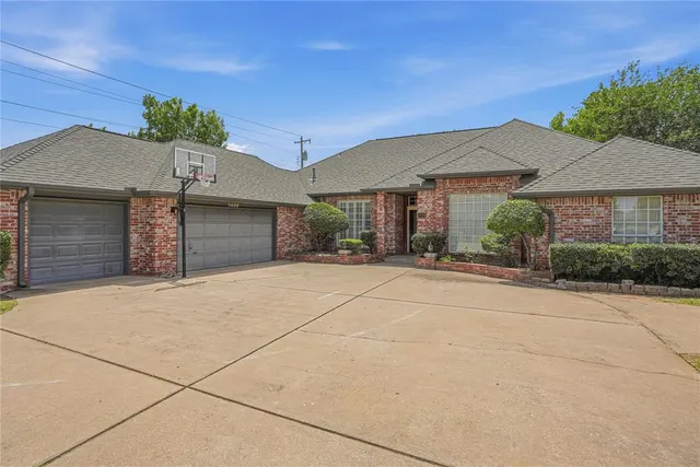 Photo 3 — 3600 Burlington Drive, Norman, OK 73072
