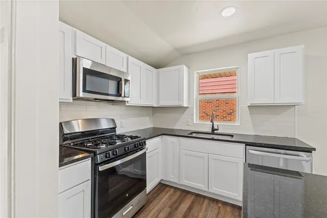 Photo 7 — 700 Santa Fe Street, Clinton, OK 73601