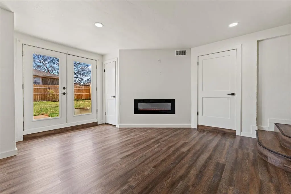 Photo 19 — 700 Santa Fe Street, Clinton, OK 73601