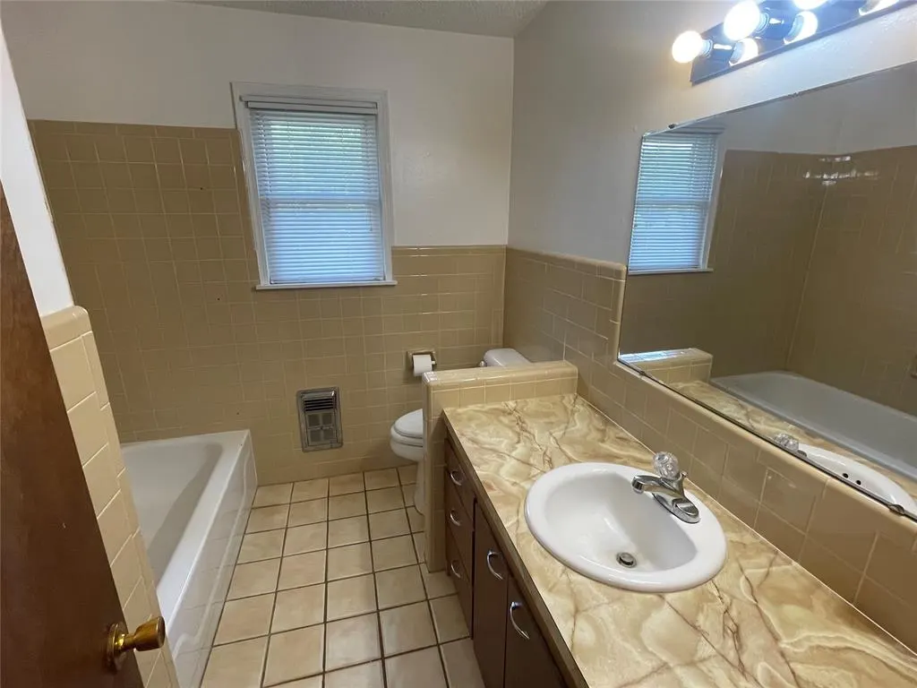 Photo 4 — 817 E Kee Street, Weatherford, OK 73096