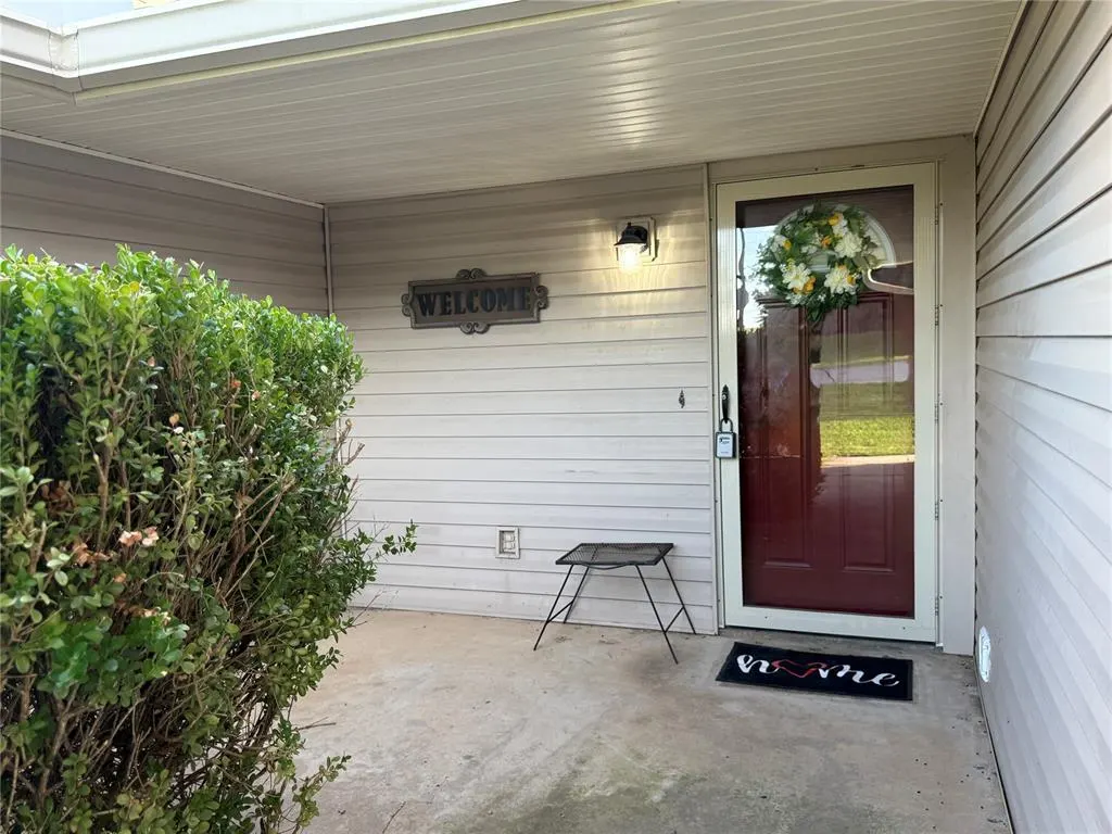 Photo 3 — 2001 Lona Avenue, Seminole, OK 74868